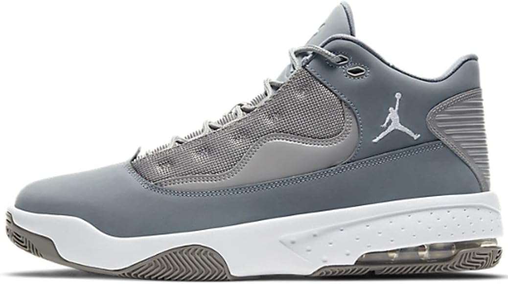 Nike Men's Jordan Max Aura 2 Basketball Shoe