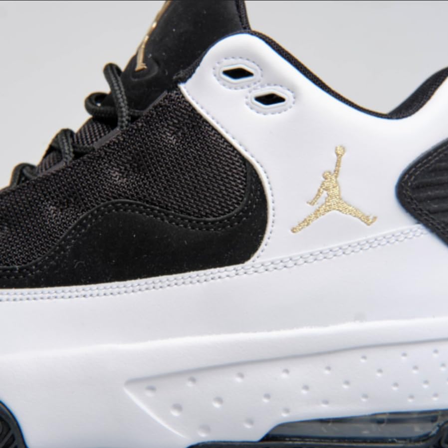 Nike Men's Jordan Max Aura 2 Basketball Shoe